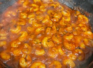 Una foto de Camarones enchilados rápidos
