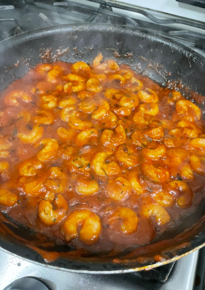 Una foto de Camarones enchilados rápidos