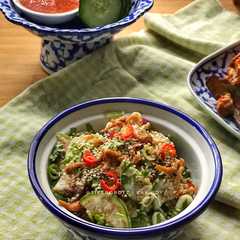 A picture of 🇹🇭 SALAD TERUNG BULAT HIJAU THAI.