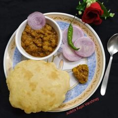 Punjabi Recipe (Chola Bhatura) A picture of Punjabi Recipe (Chola Bhatura).