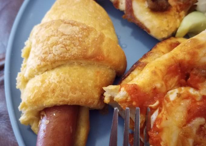Steps to Make Quick Cheesy Croissant Dogs