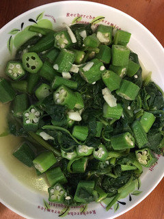 炒雙蔬（皇宮菜及秋葵） 的食譜成品照片