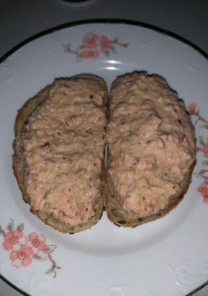Una foto de Sándwich pijo de atún