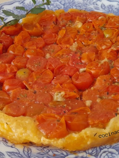 Una foto de Tatín de tomatitos cherry