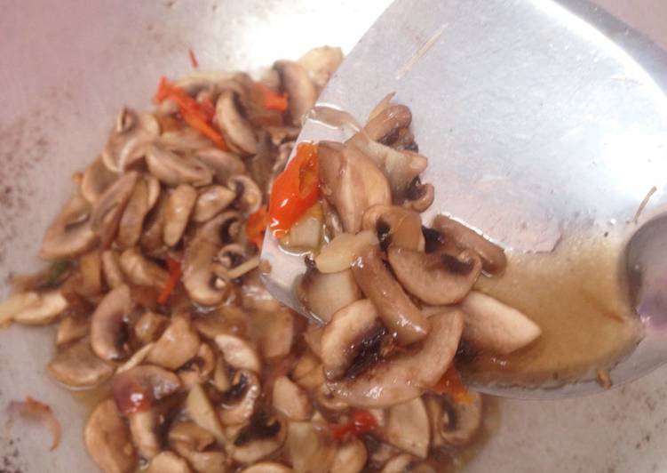 Resep Tumis jamur kancing pedas 🍄🌶 yang Bisa Manjain Lidah