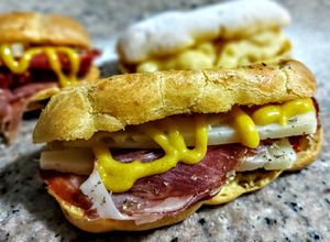 Una foto de PEPITO🌭Con ECLAIRS...!