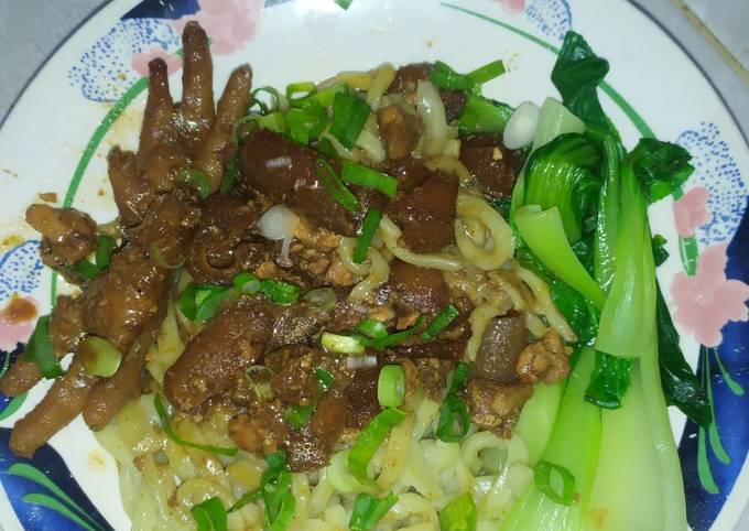 Mie homemade pokcoy