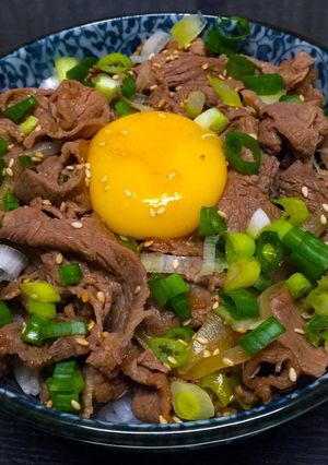 牛肉蔥丼 的食譜成品照片