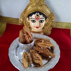 A picture of Elo Jhelo.