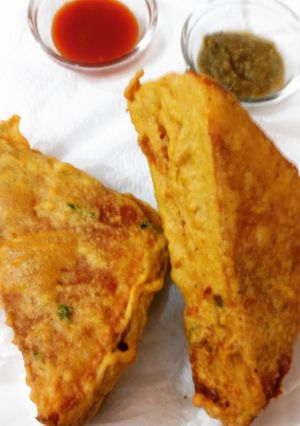 A picture of Bread Pakora.