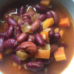 A picture of Kidney Beans with Carrots.