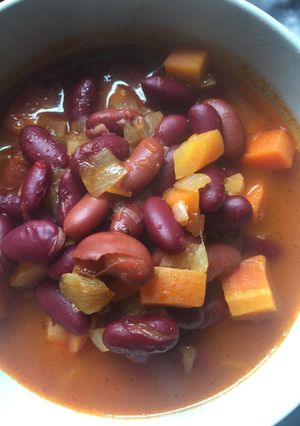 A picture of Kidney Beans with Carrots.