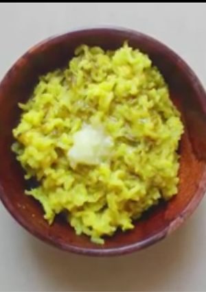 A picture of Gujarati khichdi.