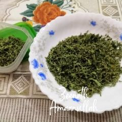 Shade Dried Fenugreek Leaves A picture of Shade Dried Fenugreek Leaves.