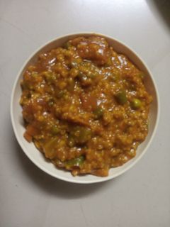 ઓટ્સ ની ખીચડી (Oats Khichdi Recipe In Gujarati) રેસીપી મુખ્ય ફોટો