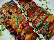 Una foto de salsa para costillas