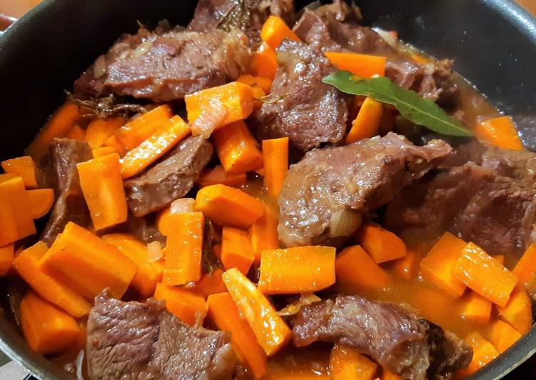Manière simple à Préparer Primée Bœuf braisé aux carottes