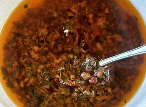 Una foto de Chimichurri Argentino 🇦🇷          Recetas Tradicionales de Argentina 🇦🇷