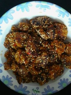 મીક્ષ વેજીટેબલ મુઠીયા (Mix Vegetable Muthiya Recipe In Gujarati) રેસીપી મુખ્ય ફોટો