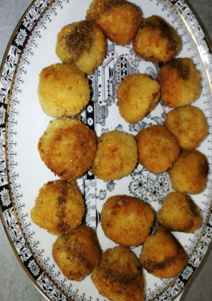 Una foto de Croquetas Oliver con crema balsámica