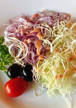 Hình của món Salad cải bắp xốt thousand island.