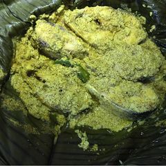 A picture of Ilish macher paturi (Hilsa fish paturi).