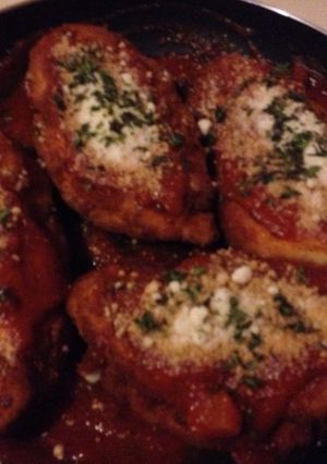 Una foto de Pechuga rellena de queso mozarella
