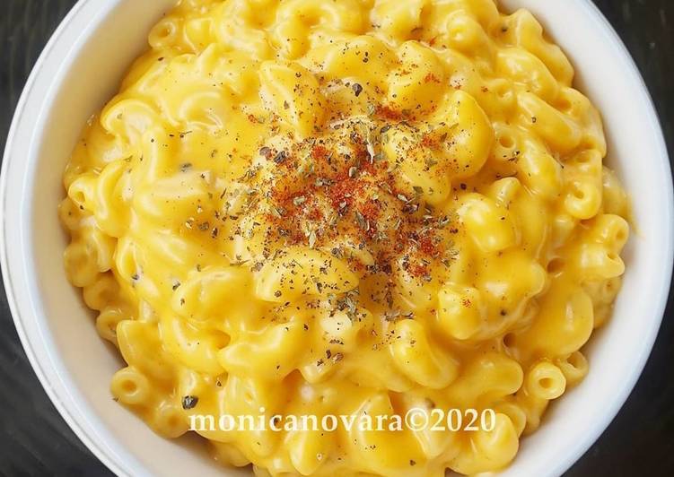 Mac and Cheese (using real cheddar cheese)
