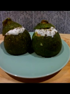Una foto de Calabacín luna relleno con hierbas provenzal para dieta