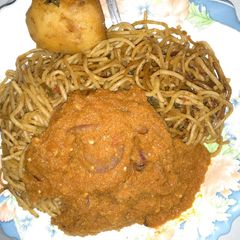 Fried spaghetti and sauce #recipemarathon A picture of Fried spaghetti and sauce #recipemarathon.