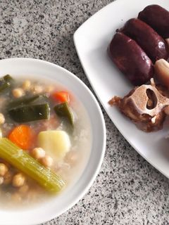 Una foto de Cocido andaluz (puchero blanco)