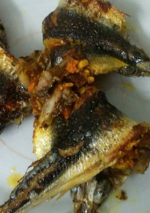 Hình của món Cá chuồn chiên nghệ tươi.