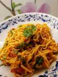 Hausgemachte Spaghetti an Tomaten - Feta Sauce