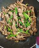 Salteado de carne con jengibre