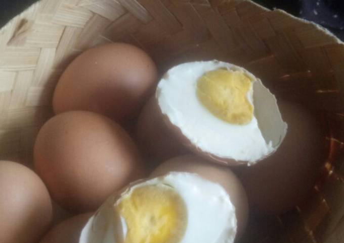 Bagaimana Membuat Telur Asin Homemade, Enak Banget