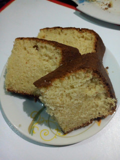 A picture of Soft lemon cake.