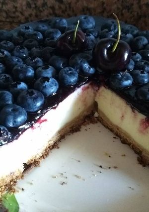 Una foto de Cheesecake con frutos rojos
