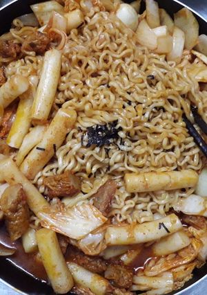 Hình của món Tokbokki.