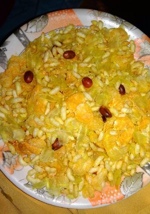A picture of Murmura Namkeen.