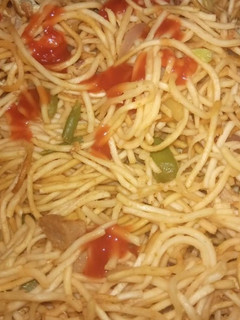 वेज़ चाऊमीन (veg chowmein recipe in hindi) रेसिपी मुख्य फोटो
