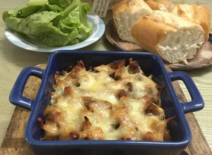 Hình của món THỊT GÀ XÀO TƯƠNG ỚT CAY NƯỚNG PHOMAI.