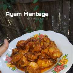 A picture of Ayam Mentega.