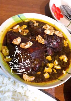 عکسی از دستور مرغ با رب انار و گردو