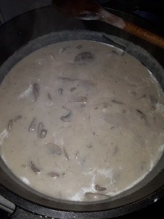 Tejszínes gombás szűzérme recept fotója