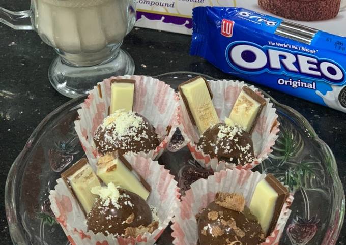 Chocolate oreo pops