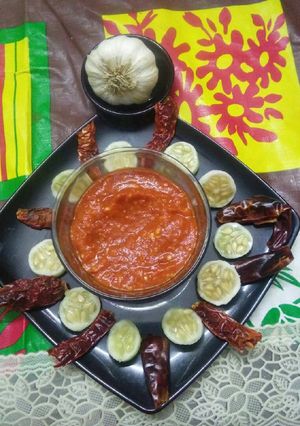 A picture of Kachar lahsun ki chutney.
