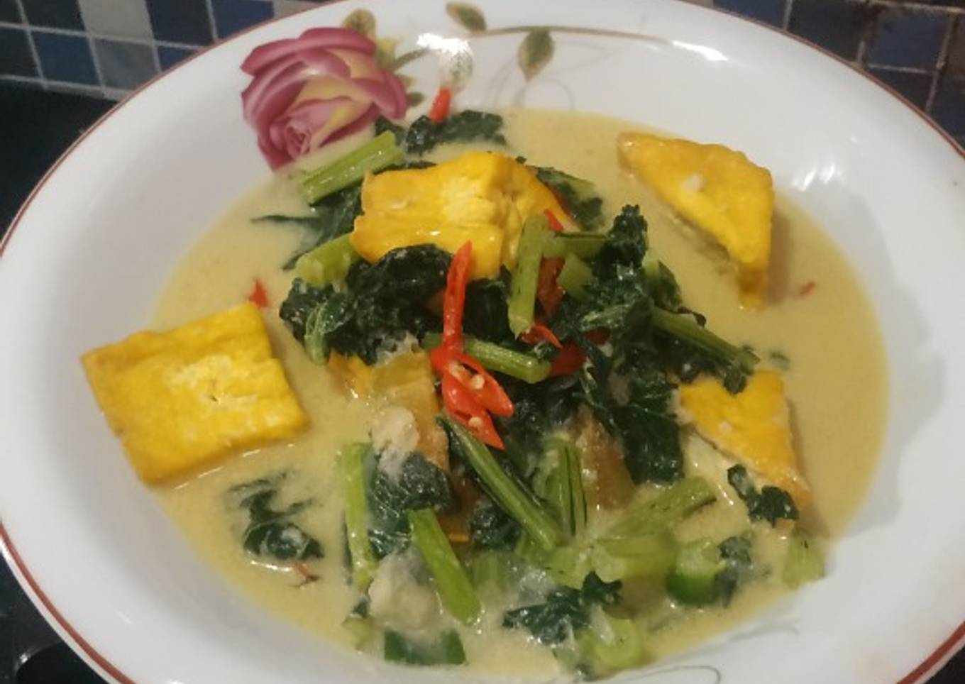 Sayur tahu sawi hijau santan