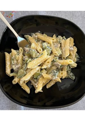 A picture of Penne with Zucchini, Cream, and Sausage 🥒.