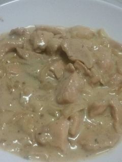 Una foto de Pechugas de pollo entre 2 recetas mezcladas carbonara y al queso