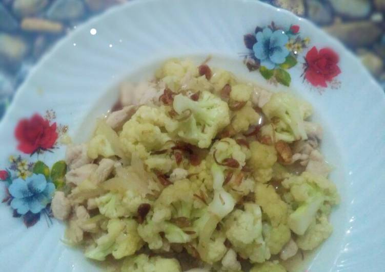 Langkah Mudah untuk Membuat Tumis kembang kol kilat Anti Gagal